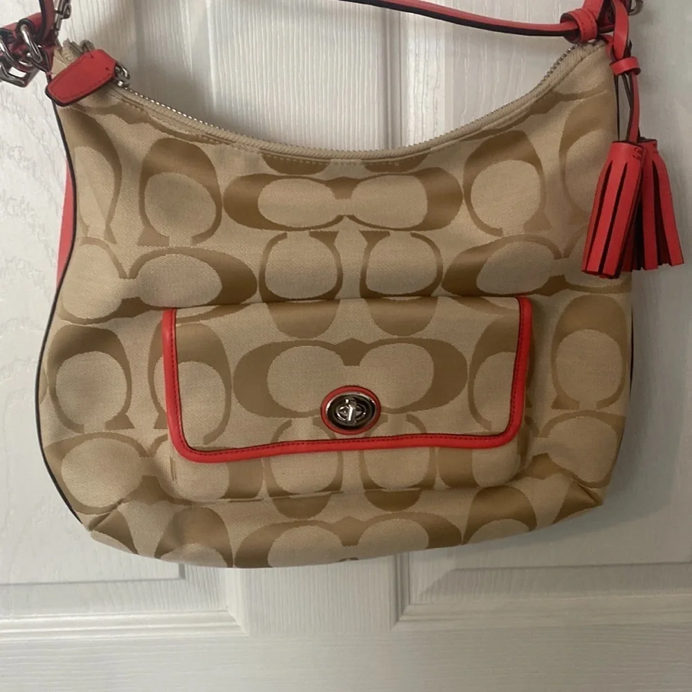 Coach Shoulder & crossbody Canvas Signature Logo purse